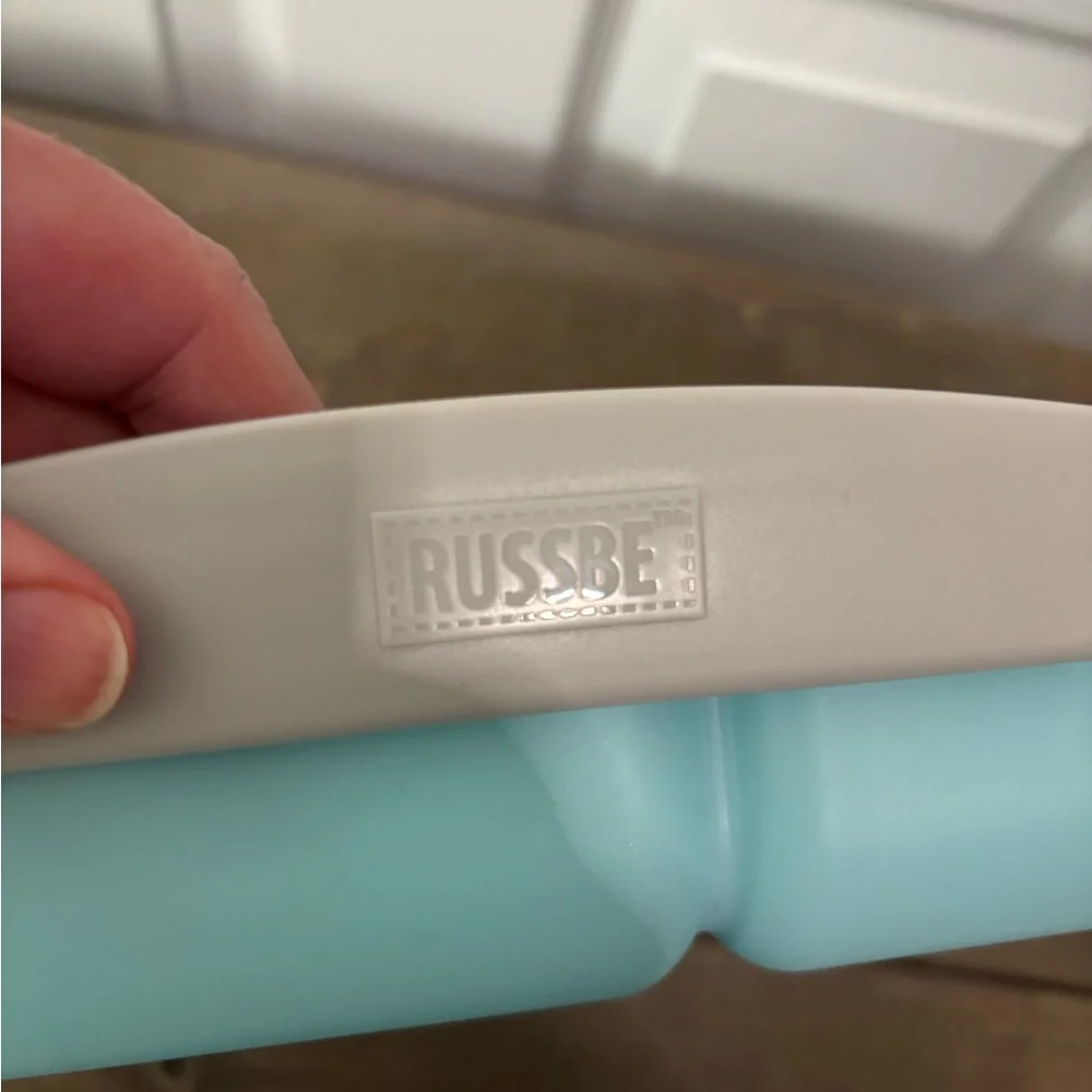 Russ Teal and Gray Food Storage Container - Picture 6 of 6